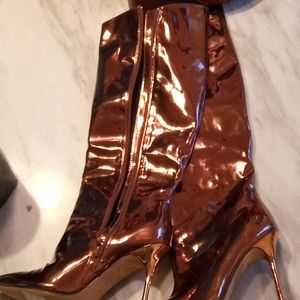 Copper mettalic booy